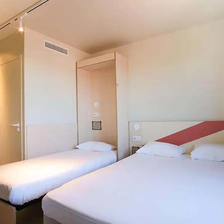 Ibis Budget Toulouse Labege Exterior photo