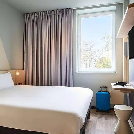 Ibis Budget Toulouse Labege Exterior photo